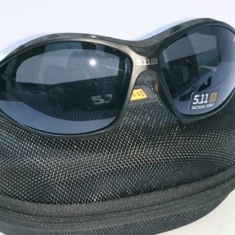 5.11 glasses with 3 extra glasses
